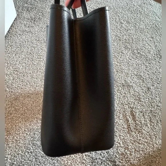 EUC Kate Spade Black Leather Shoulder Bag - Picture 8 of 9